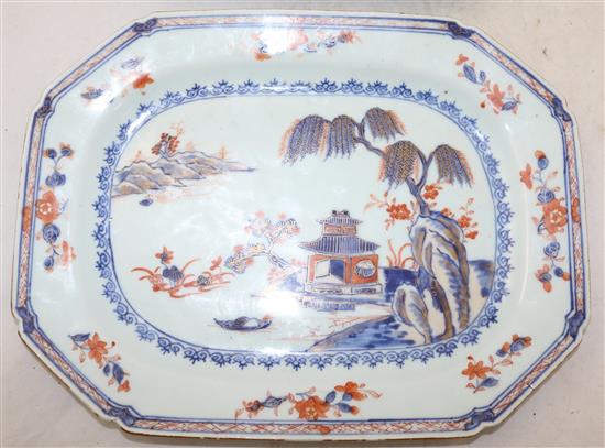 A pair of Chinese Imari canted rectangular dishes, early Qianlong period, width 35cm